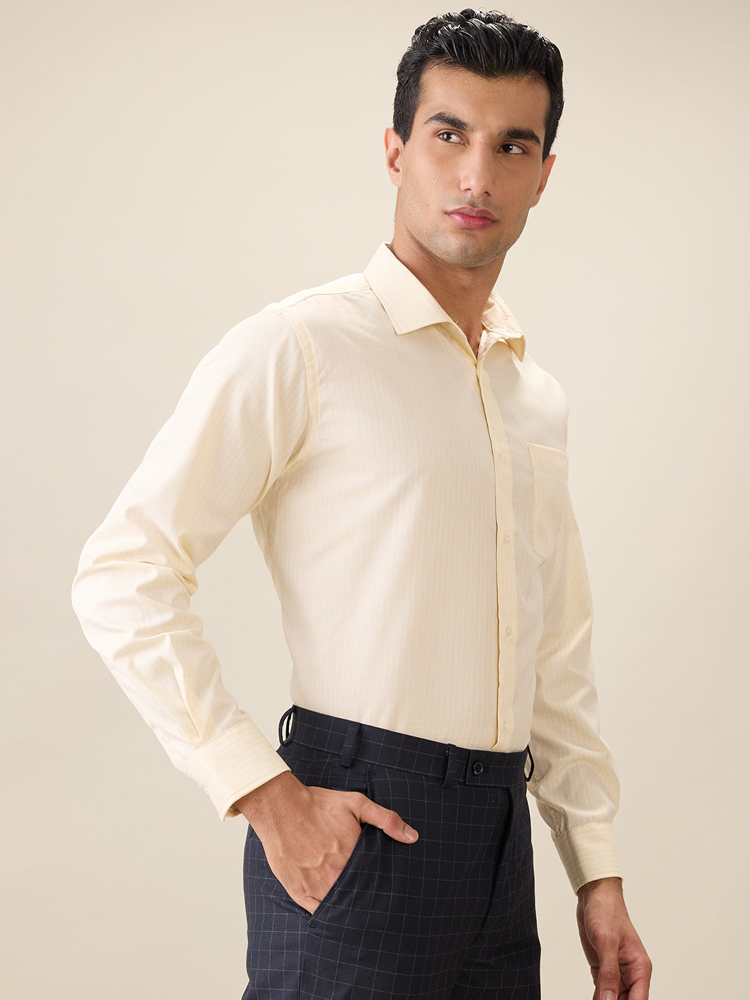 Park Avenue Men Yellow Structure Regular Fit Polyester Blend Full Sleeve Ainsley Collar Formal Shirt