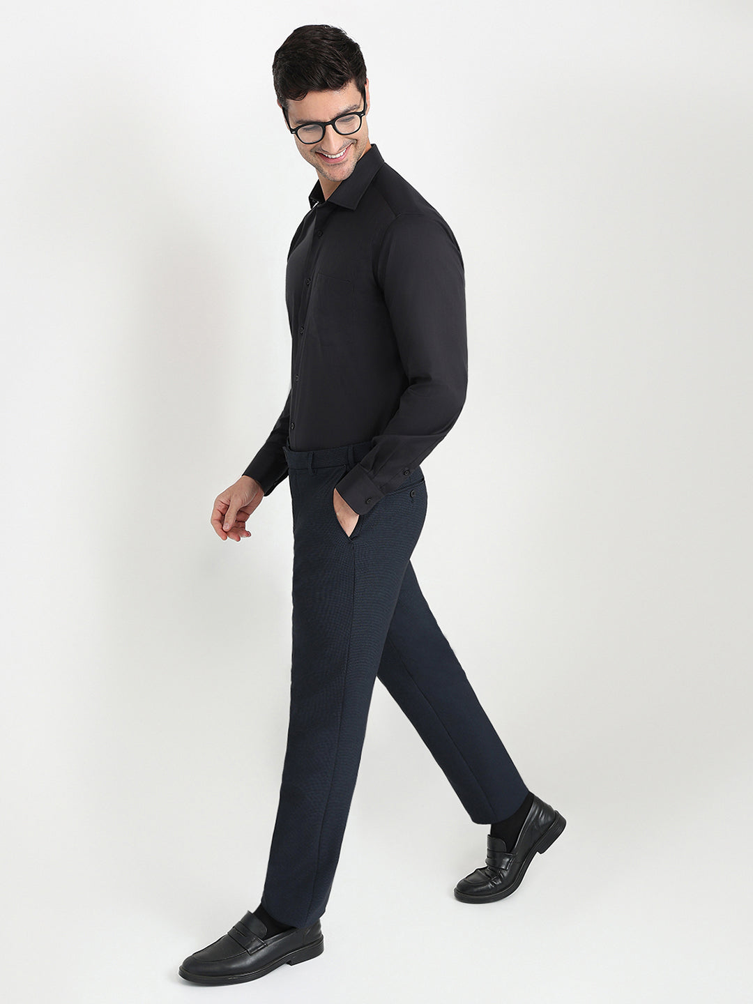 Park Avenue Men Black Structure Regular Fit Cotton Blend Full Sleeve Ainsley Collar Formal Shirt