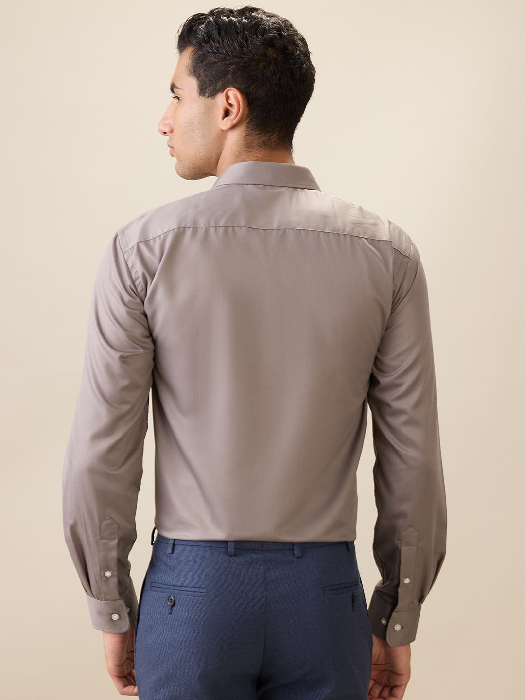 Park Avenue Men Grey Solid Regular Fit Cotton Blend Full Sleeve Ainsley Collar Formal Shirt