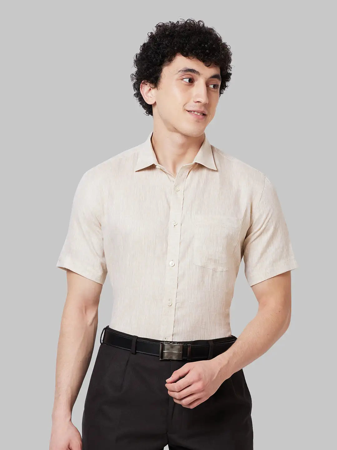 Men Fawn Regular Fit Solid Linen Half Sleeve Cut Away Collar Shirts