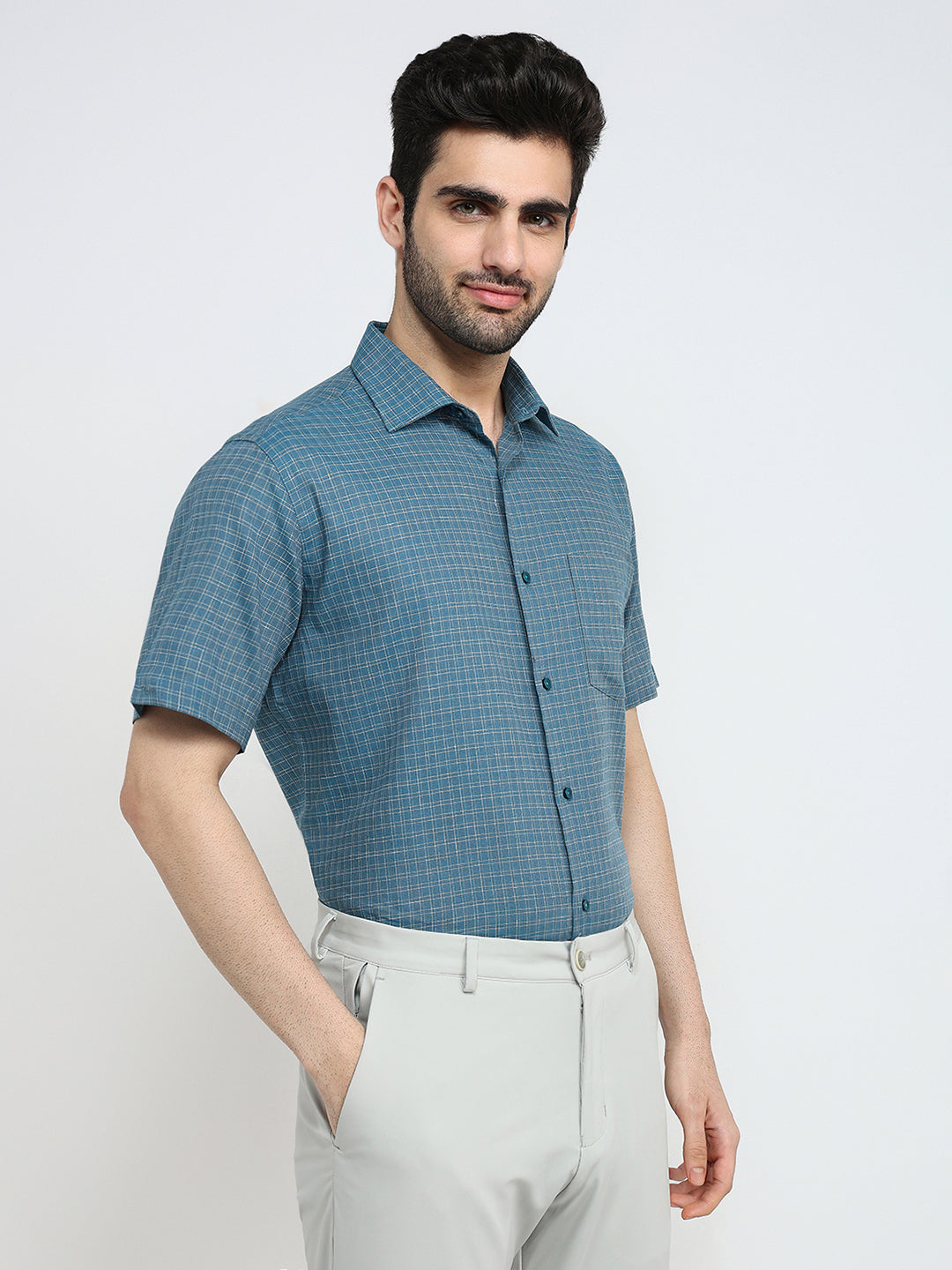 Park Avenue Men Blue Checks Regular Fit Cotton Blend Half Sleeve Formal Shirt