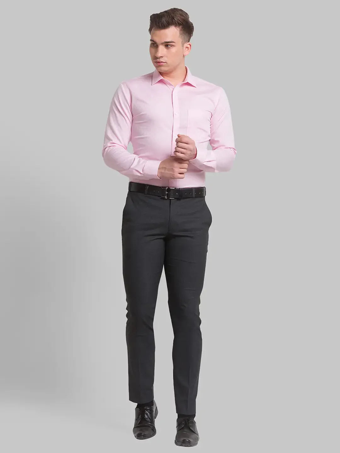 Men Red Slim Fit Structure Cotton Cut Away Collar Shirts