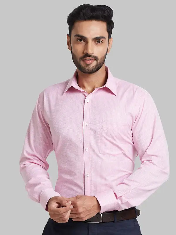 Park Avenue Men Pink Checks Slim Fit Cotton Blend Formal Shirt