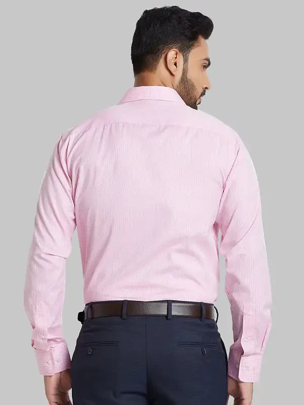 Park Avenue Men Pink Checks Slim Fit Cotton Blend Formal Shirt