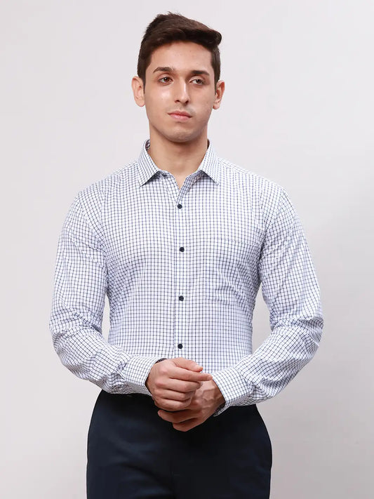 Park Avenue Men Blue Slim Fit Checkered Cotton Full Sleeve Cut Away Shirt