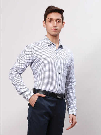 Park Avenue Men Blue Slim Fit Checkered Cotton Full Sleeve Cut Away Shirt