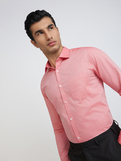 Park Avenue Red Solid Slim Fit Cotton Blend Formal Shirt