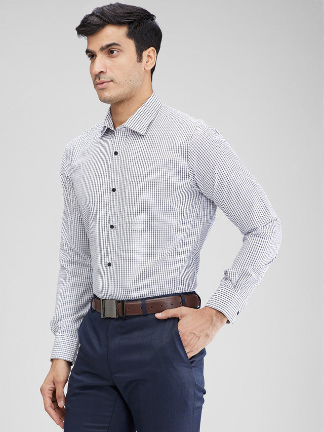 Park Avenue White Checks Slim Fit Full Sleeve Cotton Blend Shirt