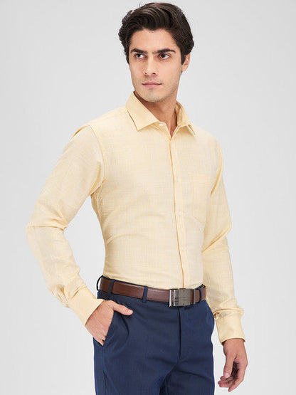 Park Avenue Men Yellow Structure Slim Fit Cotton Blend Shirt