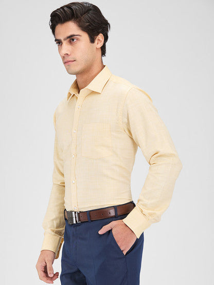 Park Avenue Men Yellow Structure Slim Fit Cotton Blend Shirt
