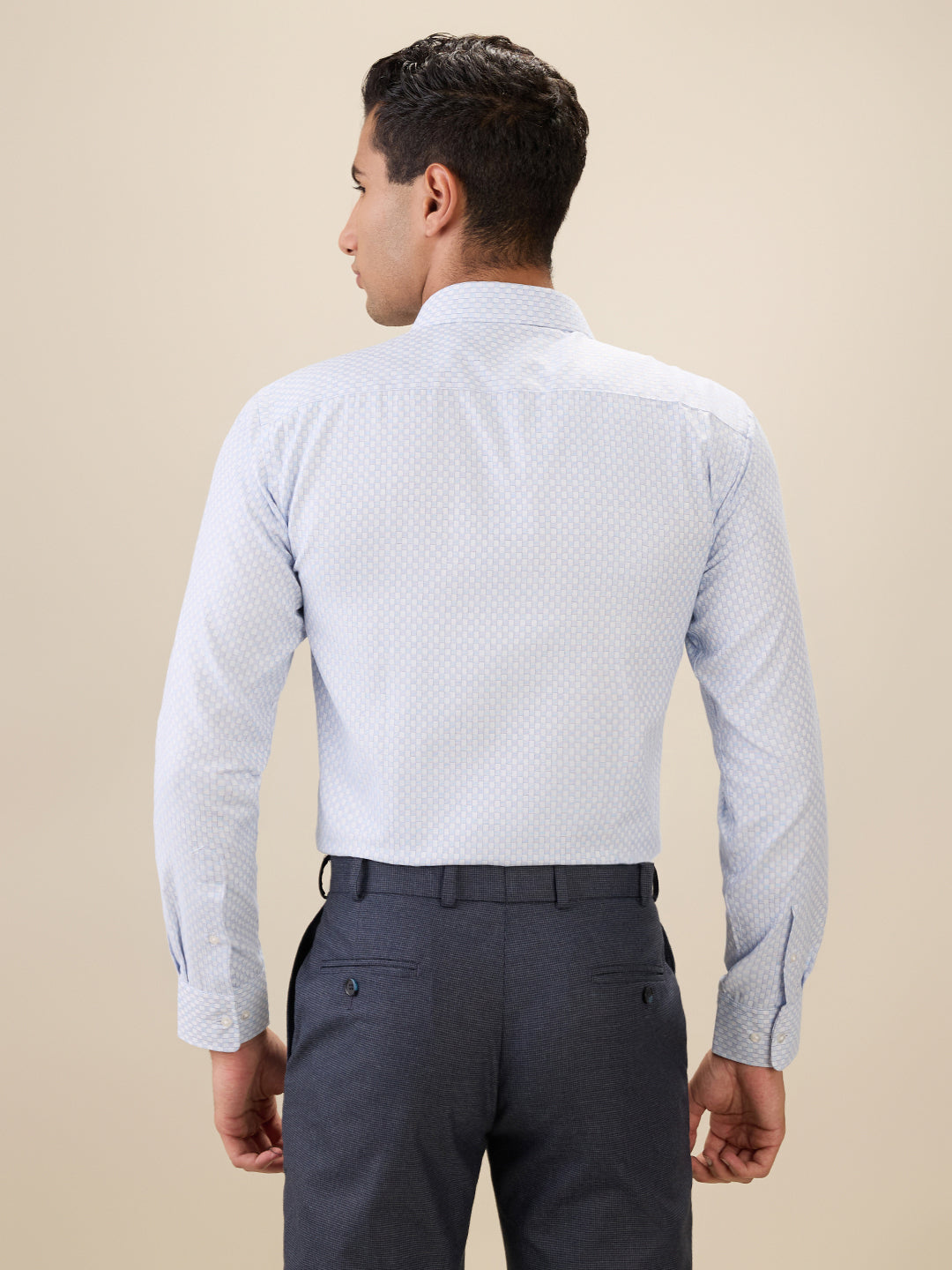 Park Avenue Men Blue Checks Slim Fit Polyester Blend Full Sleeve Formal Shirt