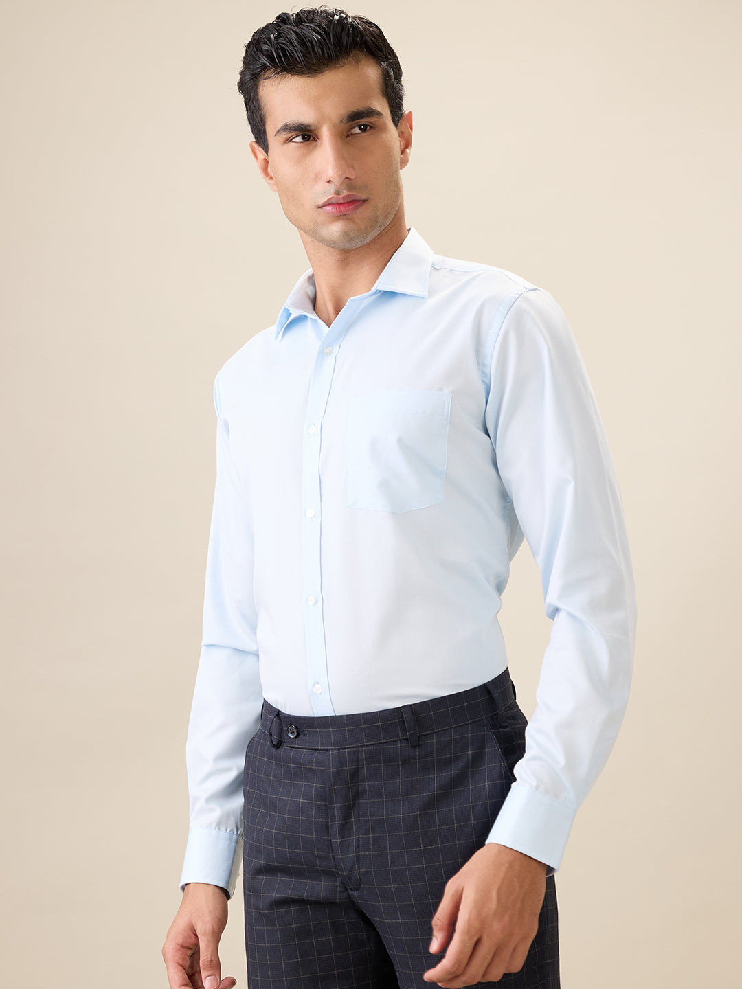 Park Avenue Men Blue Solid Slim Fit Cotton Blend Full Sleeve Formal Shirt