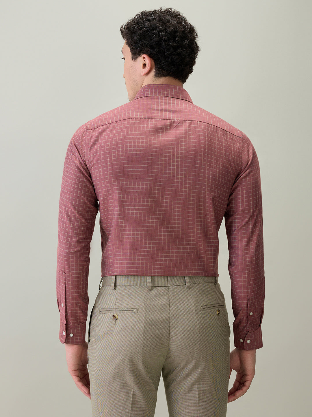 Park Avenue Men Maroon Structure Slim Fit Cotton Blend Formal Shirt