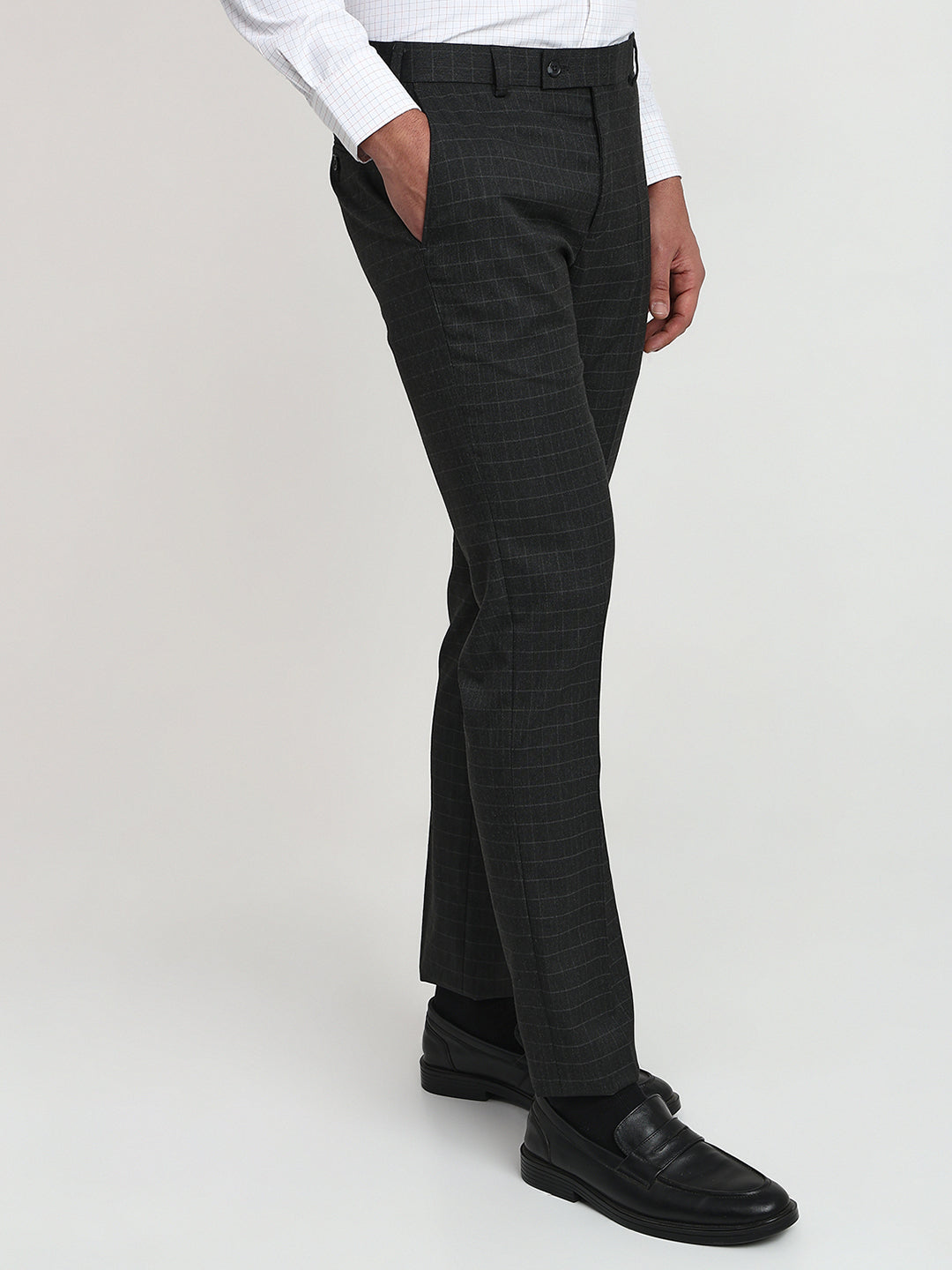 Park Avenue Men Grey Checks Slim Fit Polyester Blend Trouser