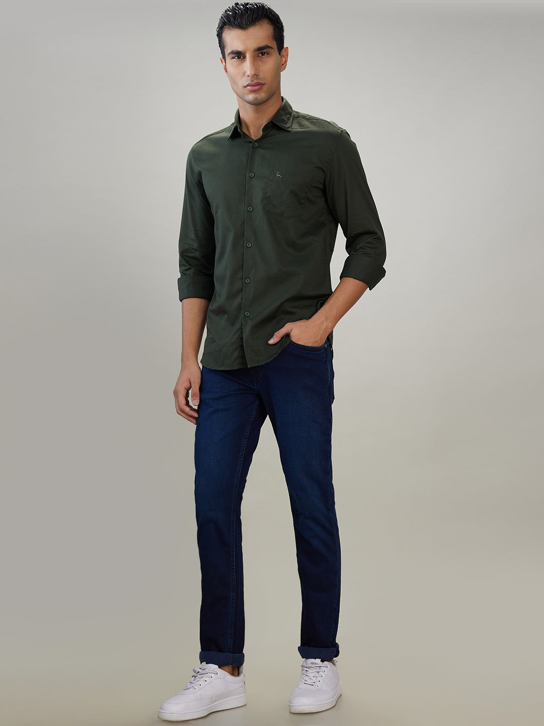 Raymond Men Blue Solid Slim Fit Cotton Blend Jeans