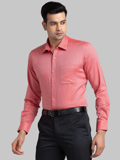 Men Red Contemporary Fit Structure  Cotton Full Sleeve Cutaway Collar Shirts