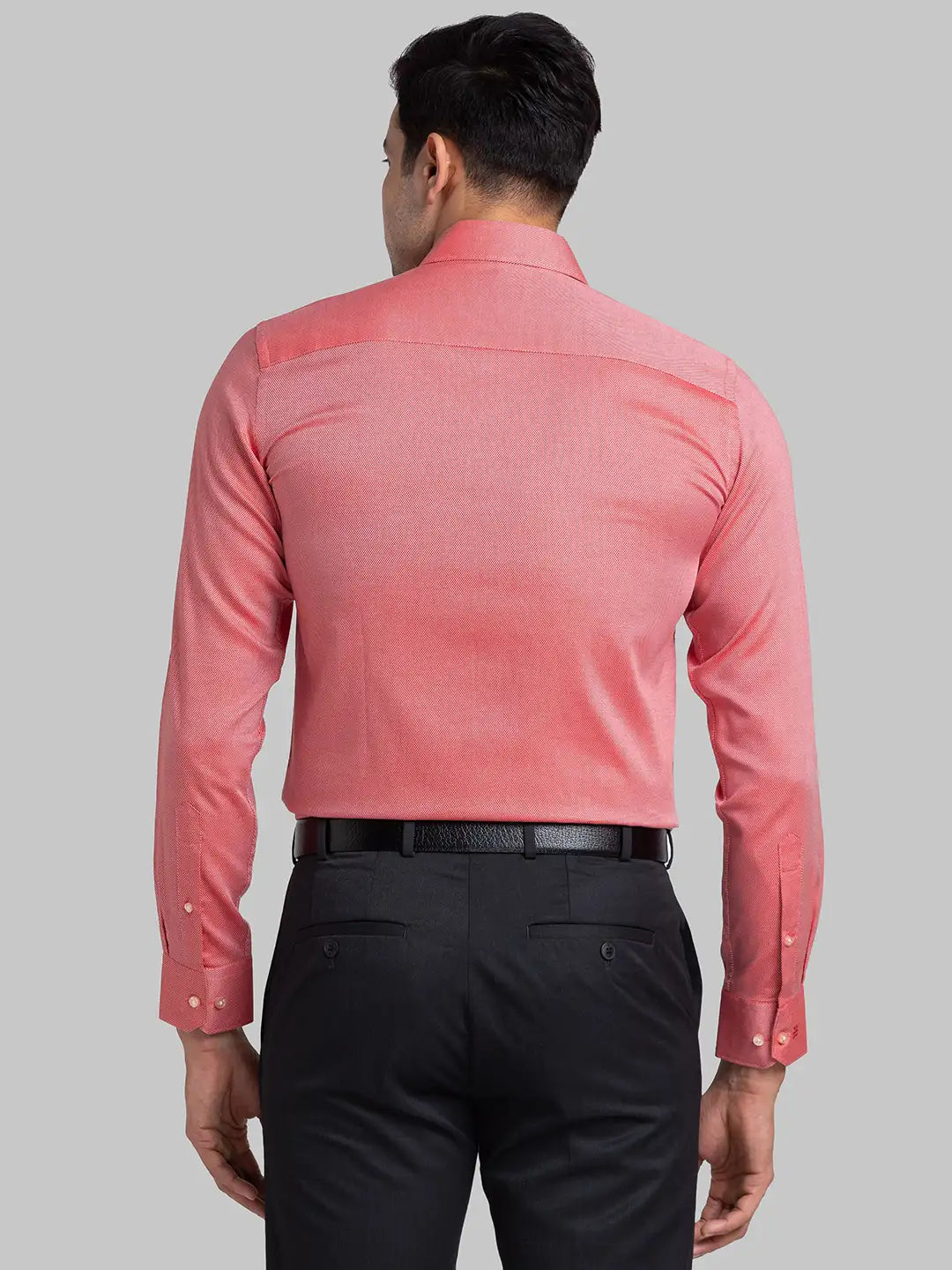 Men Red Contemporary Fit Structure  Cotton Full Sleeve Cutaway Collar Shirts