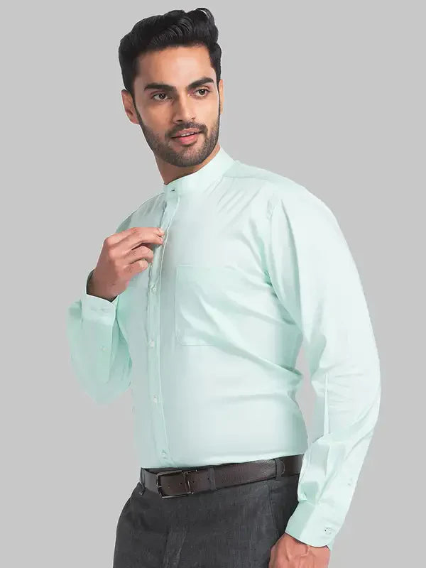 Men Green Contemporary Fit Solid Polyester Blend Full Sleeve Shirts