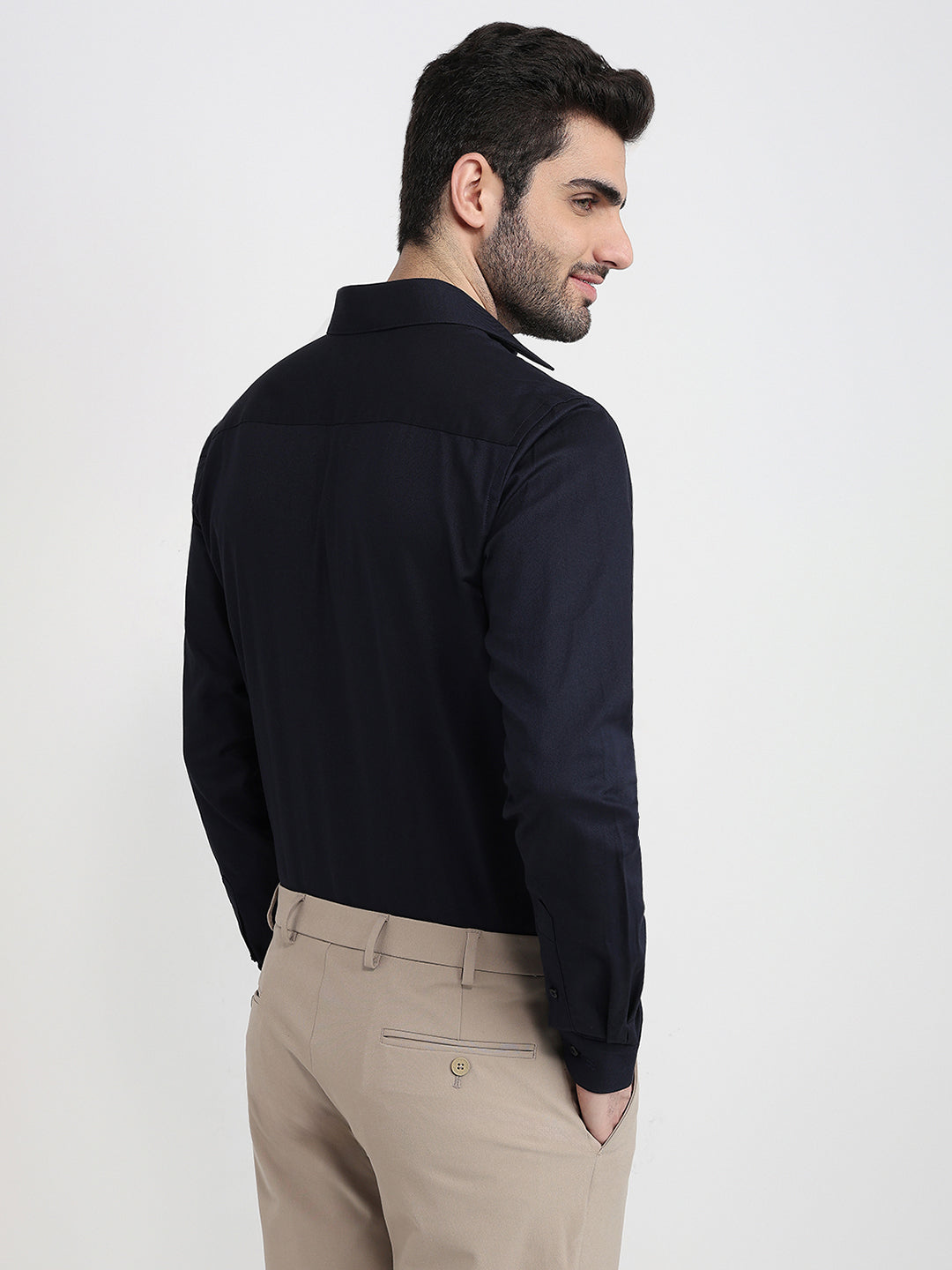 Raymond Men Blue Solid Chambray Slim Fit Cotton Full Sleeve Formal Shirt