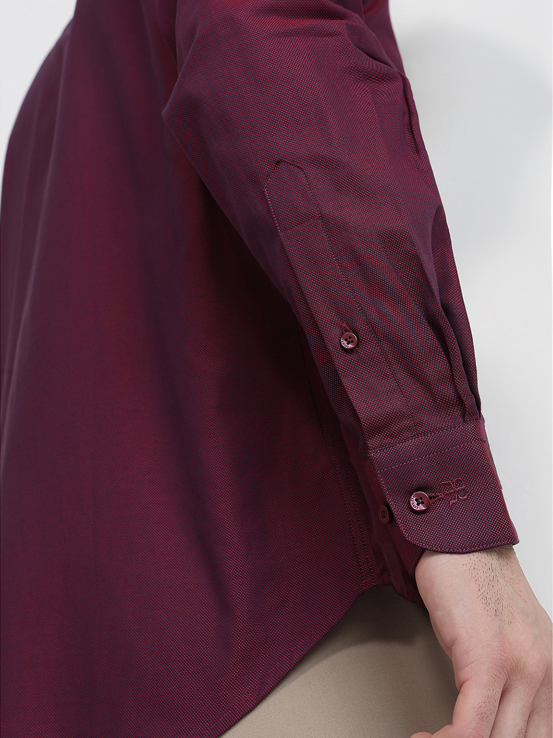Raymond Men Maroon Solid Chambray Slim Fit Cotton Full Sleeve Formal Shirt