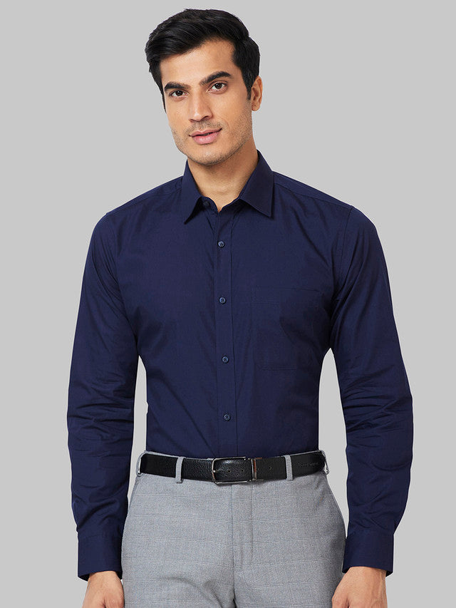 Raymond Men Blue Solid Slim Fit Cotton Formal Shirt