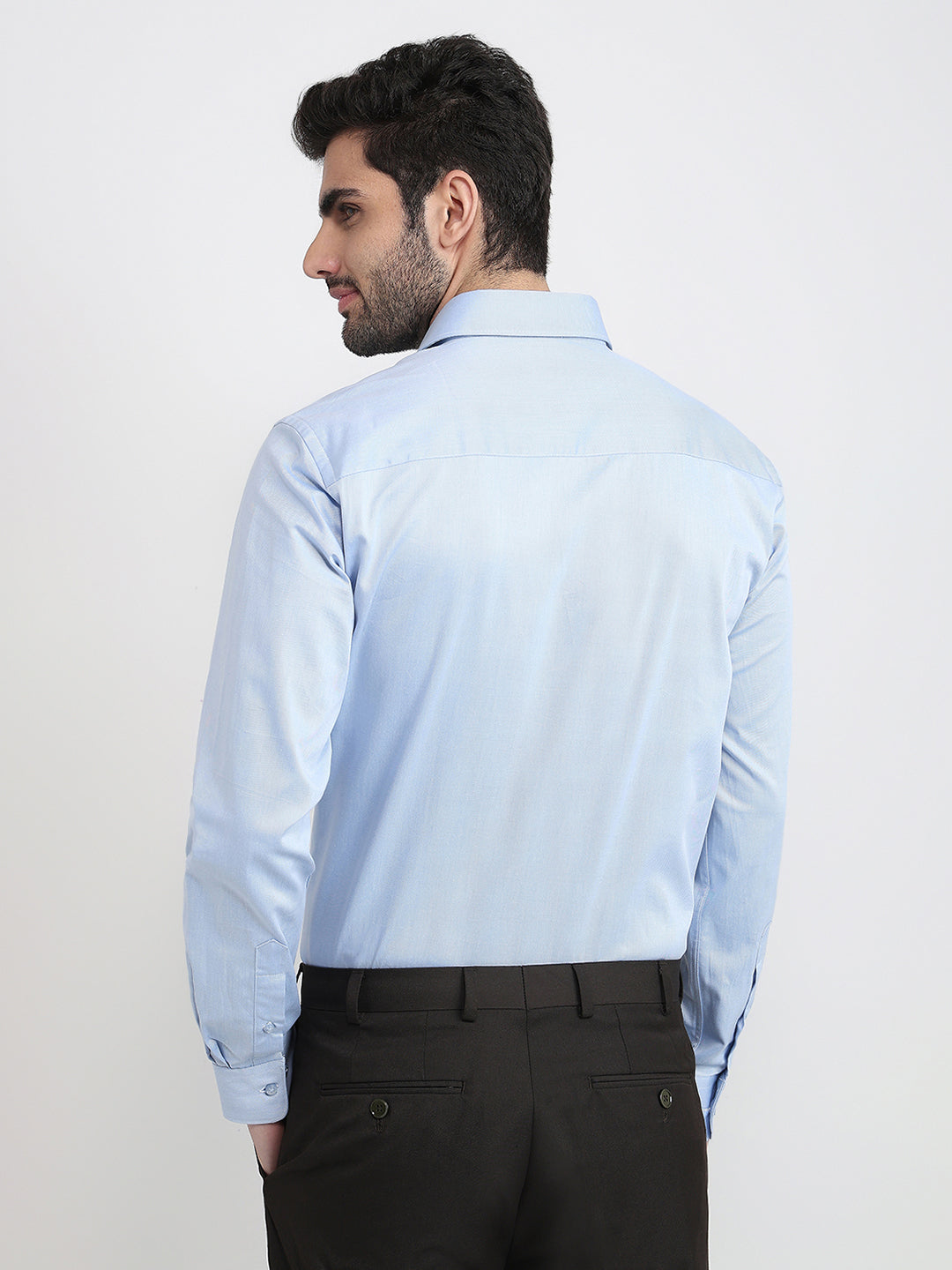 Raymond Men Blue Solid Chambray Regular Fit Cotton Full Sleeve Formal Shirt