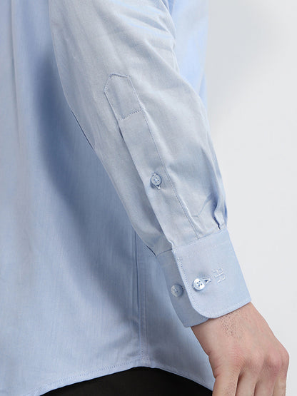 Raymond Men Blue Solid Chambray Regular Fit Cotton Full Sleeve Formal Shirt