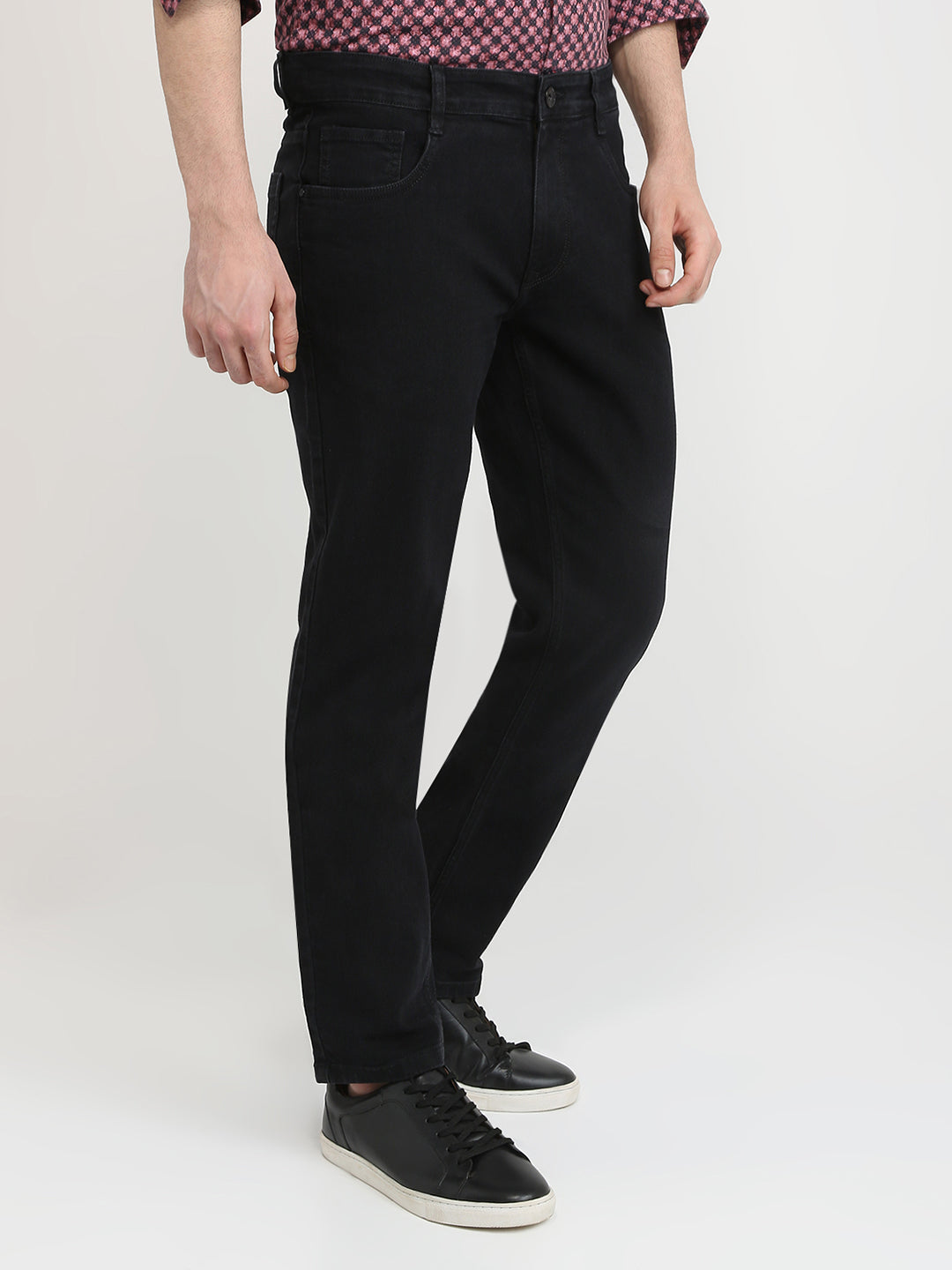Parx Men Black Twill Low Rise Tapered Fit Cotton Blend Jeans