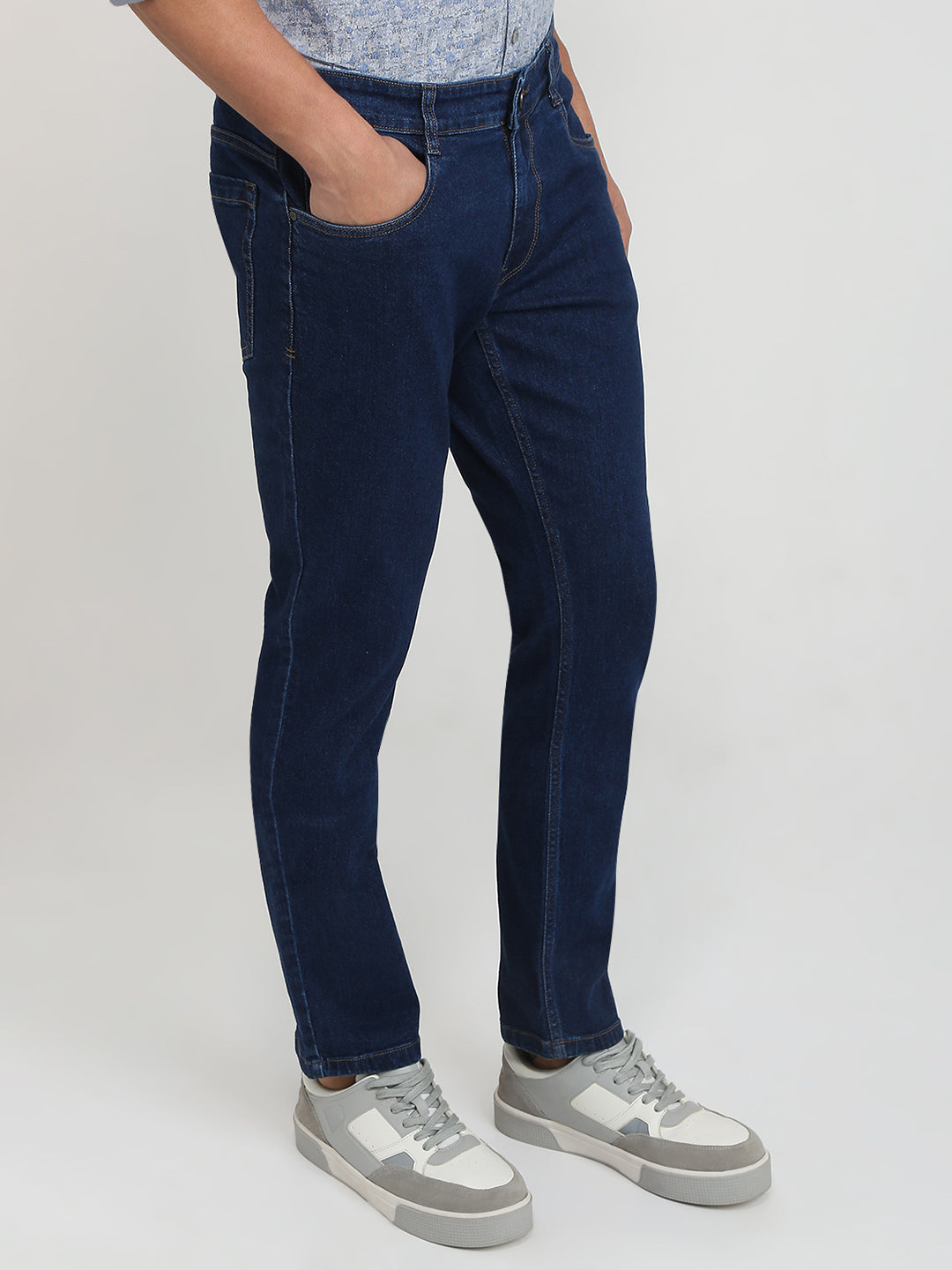 Parx Men Blue Twill Low Rise Tapered Fit Cotton Blend Jeans