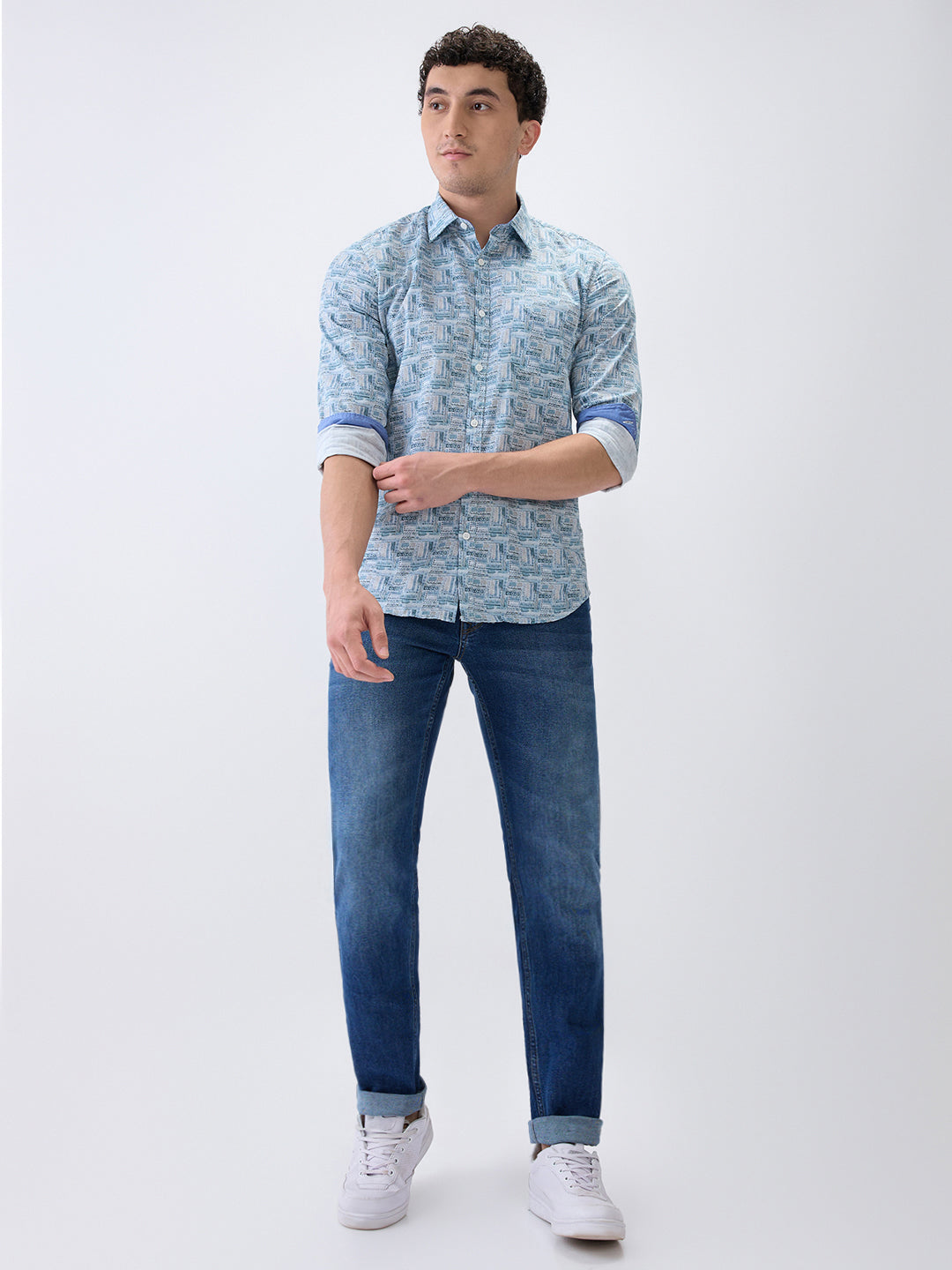 Parx Men Blue Twill Low Rise Tapered Fit Cotton Blend Jeans