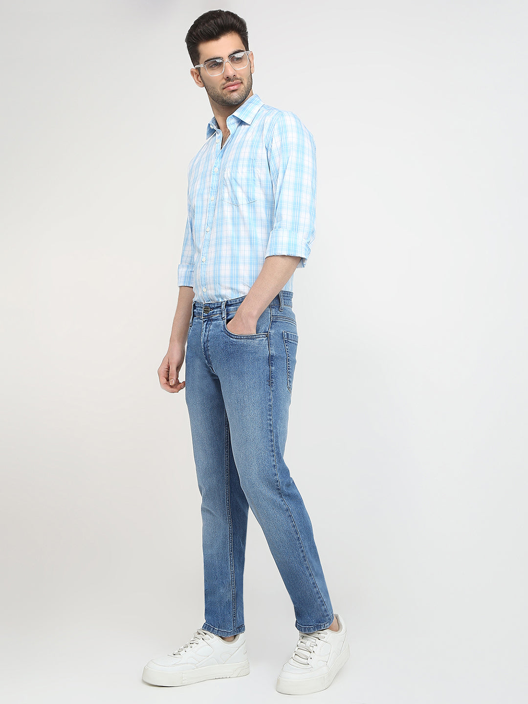 Parx Men Blue Twill Low Rise Tapered Fit Cotton Blend Jeans