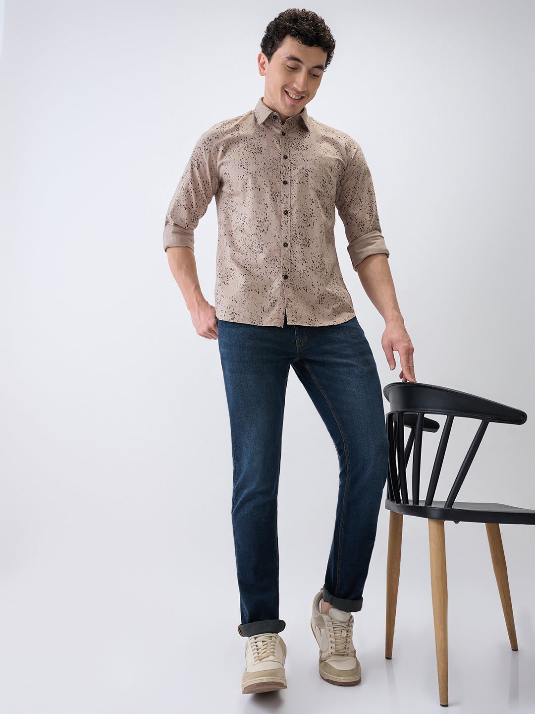 Parx Men Blue Knitted Low Rise Tapered Fit Cotton Blend Jeans