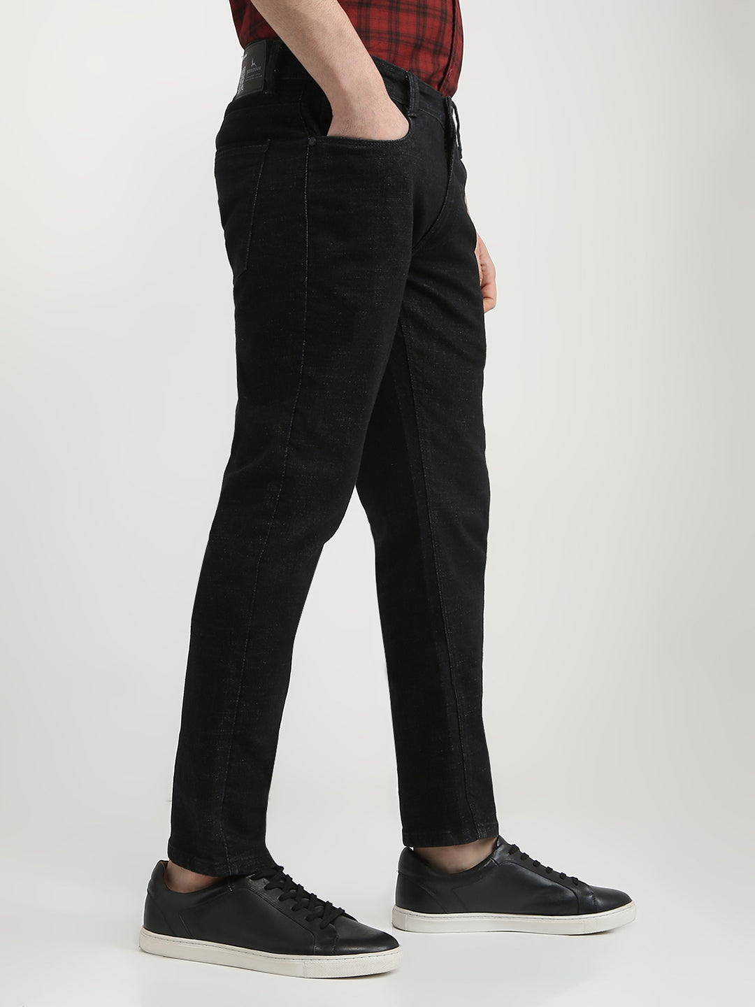 Parx Men Black Knitted Low Rise Tapered Fit Cotton Blend Jeans