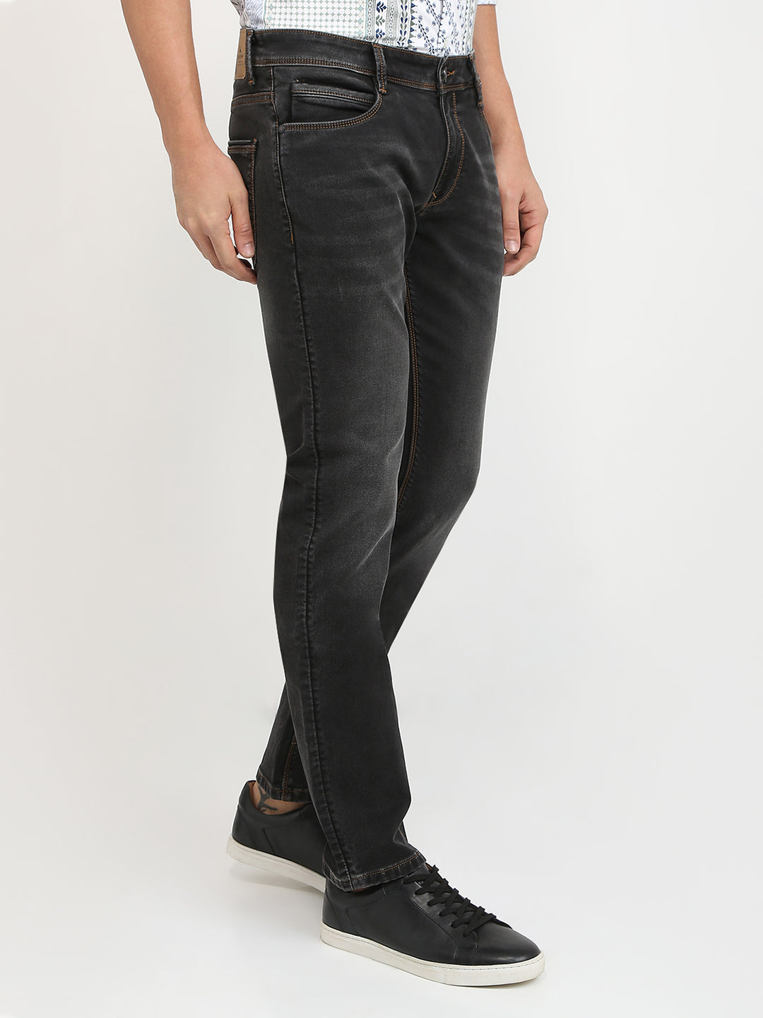 Parx Men Black Knitted Low Rise Tapered Fit Cotton Blend Jeans