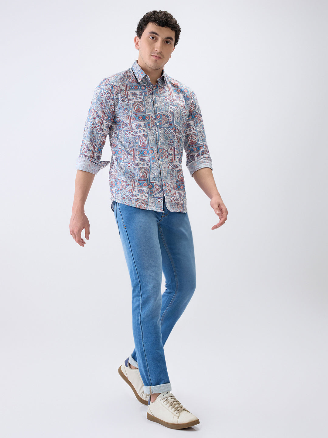 Parx Men Blue Knitted Low Rise Tapered Fit Cotton Blend Jeans