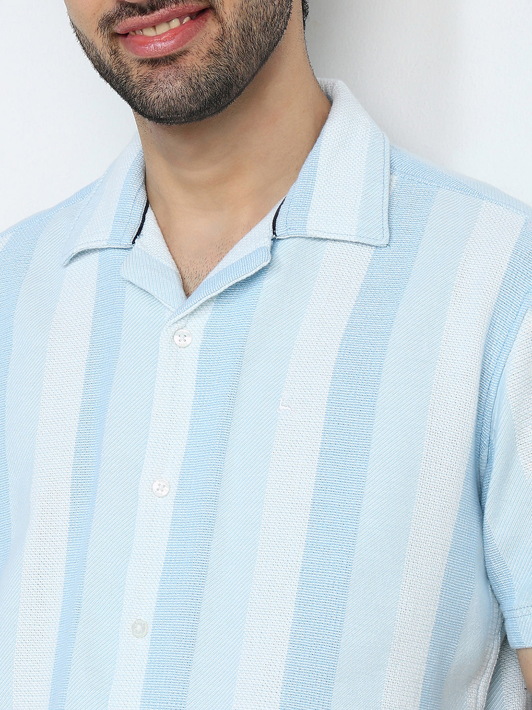 Parx Men Blue Stripe Slim Fit Cotton Half Sleeve Casual Shirt