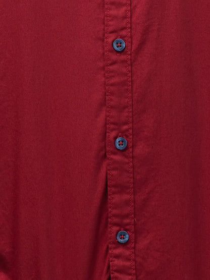 Men Red Slim Fit Solid  Cotton Full Sleeve Cutaway Collar Shirts