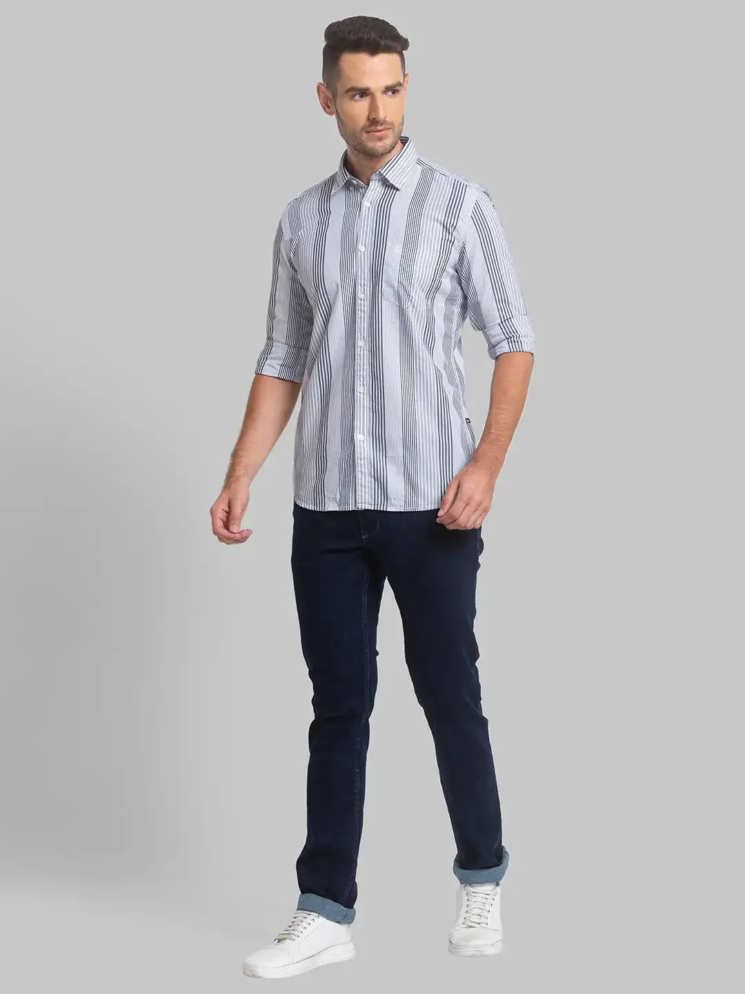 Men Blue Slim Fit Checks Cotton Full Sleeve Shirts