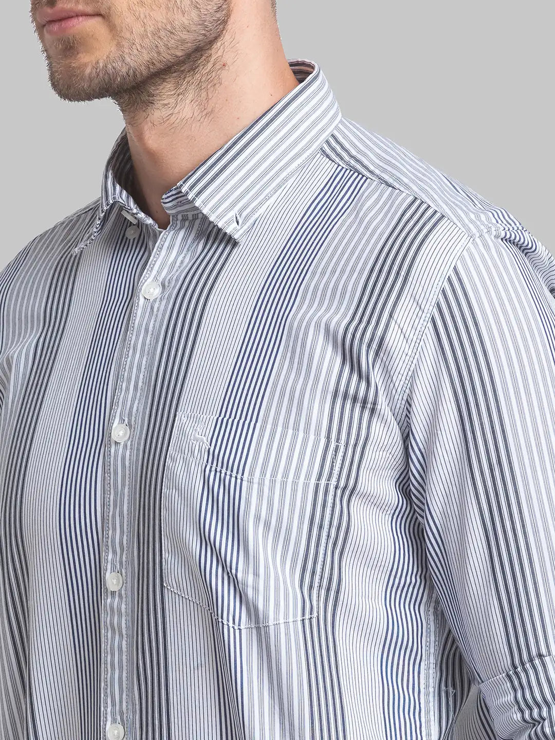 Men Blue Slim Fit Checks Cotton Full Sleeve Shirts