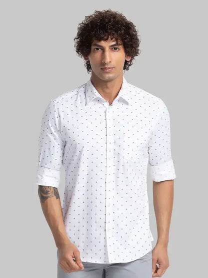 Men White Slim Fit Print Cotton Full Sleeve Cutway Collar Shirts
