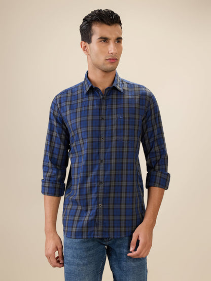 Parx Men Blue Checks Slim Fit Cotton Full Sleeve Cut Away Collar Casual Shirt