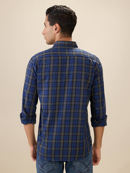 Parx Men Blue Checks Slim Fit Cotton Full Sleeve Cut Away Collar Casual Shirt