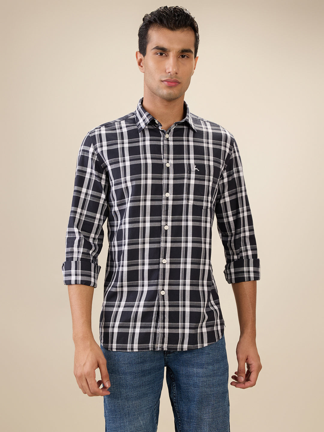 Parx Men Blue Checks Slim Fit Cotton Full Sleeve Cut Away Collar Casual Shirt