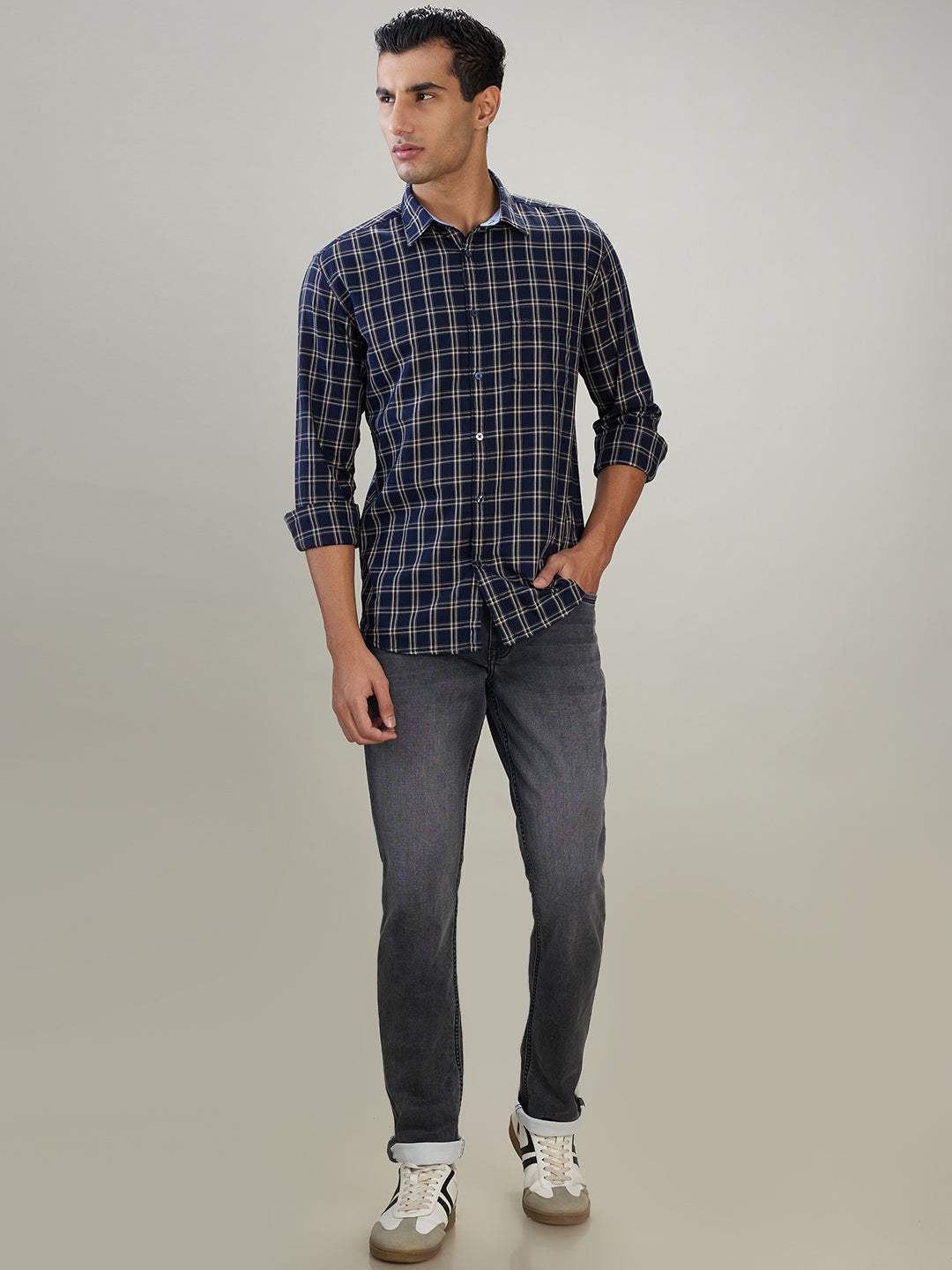 Parx Men Blue Checks Slim Fit Cotton Full Sleeve Casual Shirt