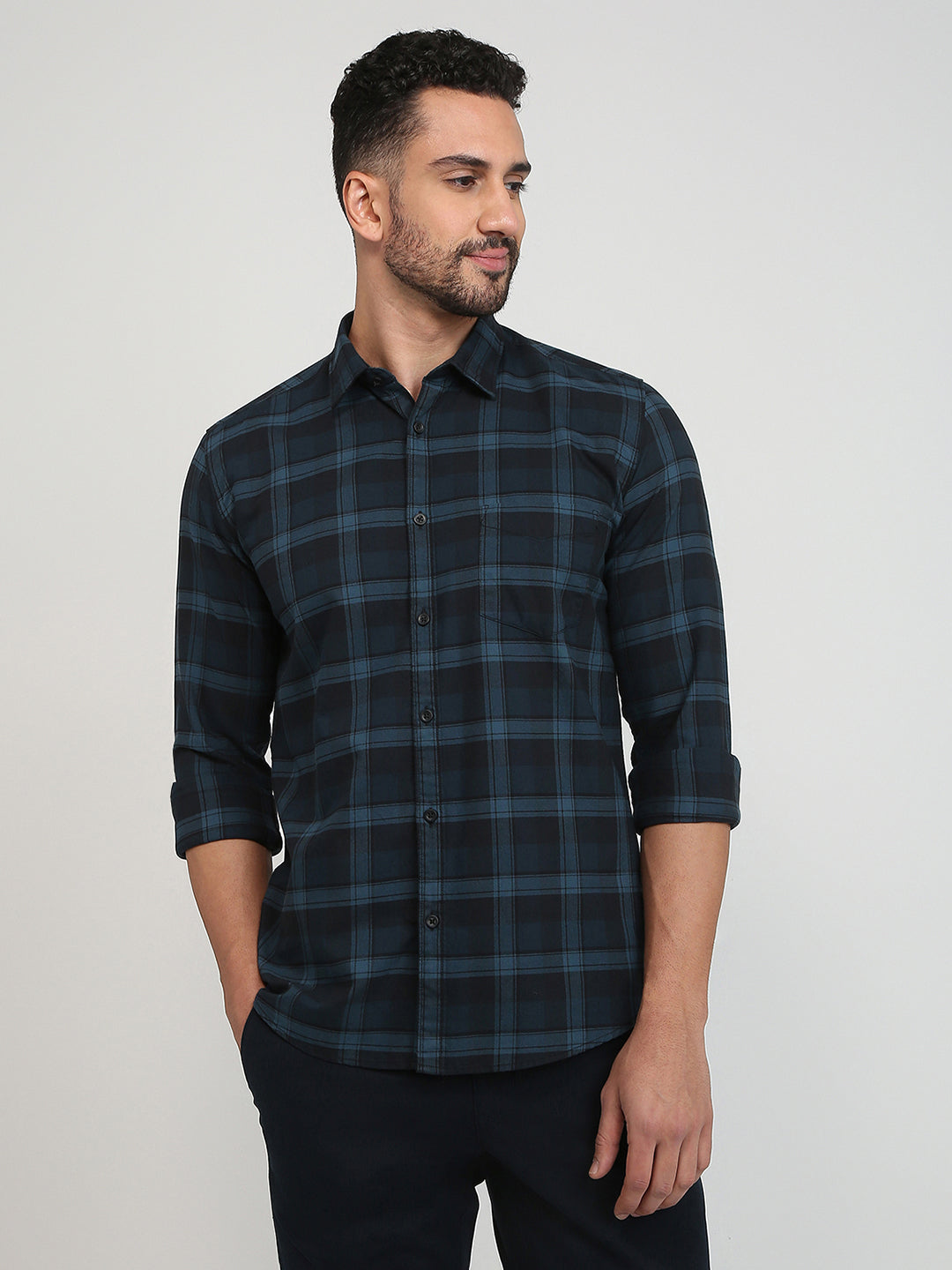 Parx Men Blue Checks Slim Fit Cotton Casual Shirt