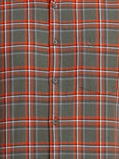 Parx Men Green Checks Slim Fit Cotton Half Sleeve Cutaway Collar Shirt