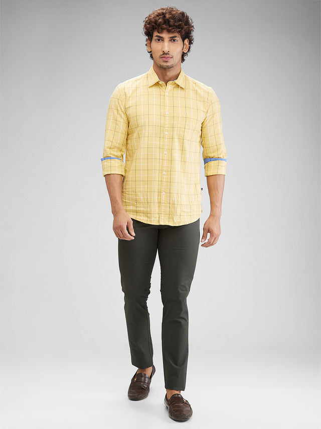 Parx Green Solid Low Rise Tapered Fit Cotton Blend Trouser