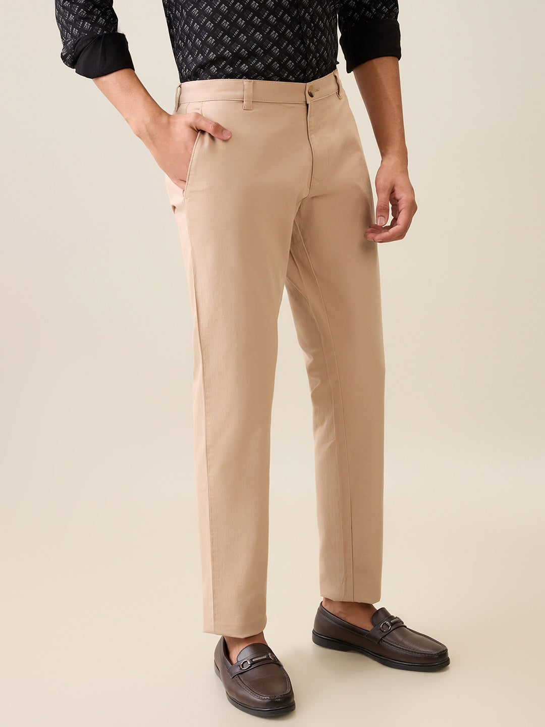 Parx Men Khaki Twill Low Rise Tapered Fit Cotton Blend Trouser