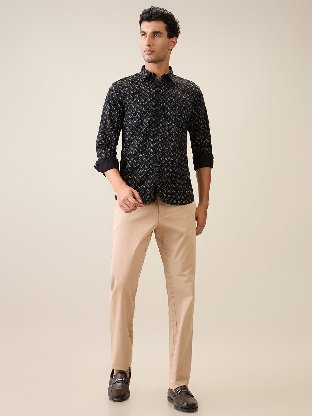 Parx Men Khaki Twill Low Rise Tapered Fit Cotton Blend Trouser