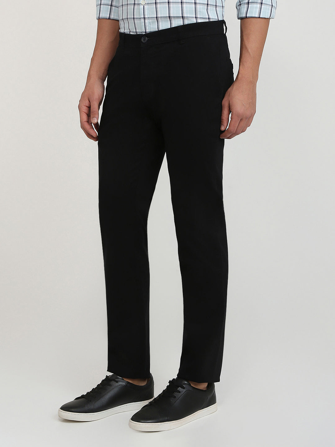 Parx Men Black Twill Low Rise Tapered Fit Cotton Blend Trouser